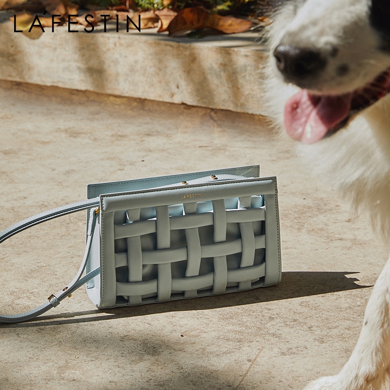 Unique Hollow Hand-woven Messenger Bag