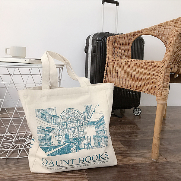 London Daunt Books Daily Handbag