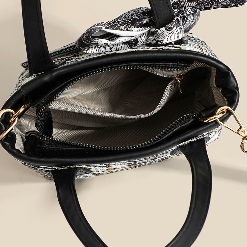 Plaid Large Capacity Shoulder Bag