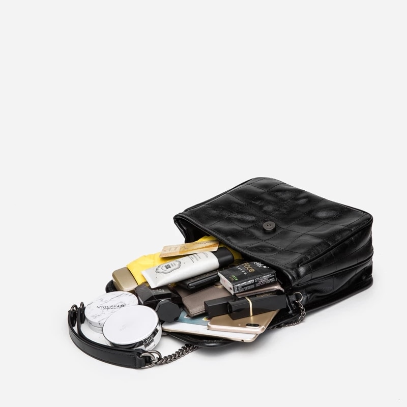 Retro Chain Clutch Bag