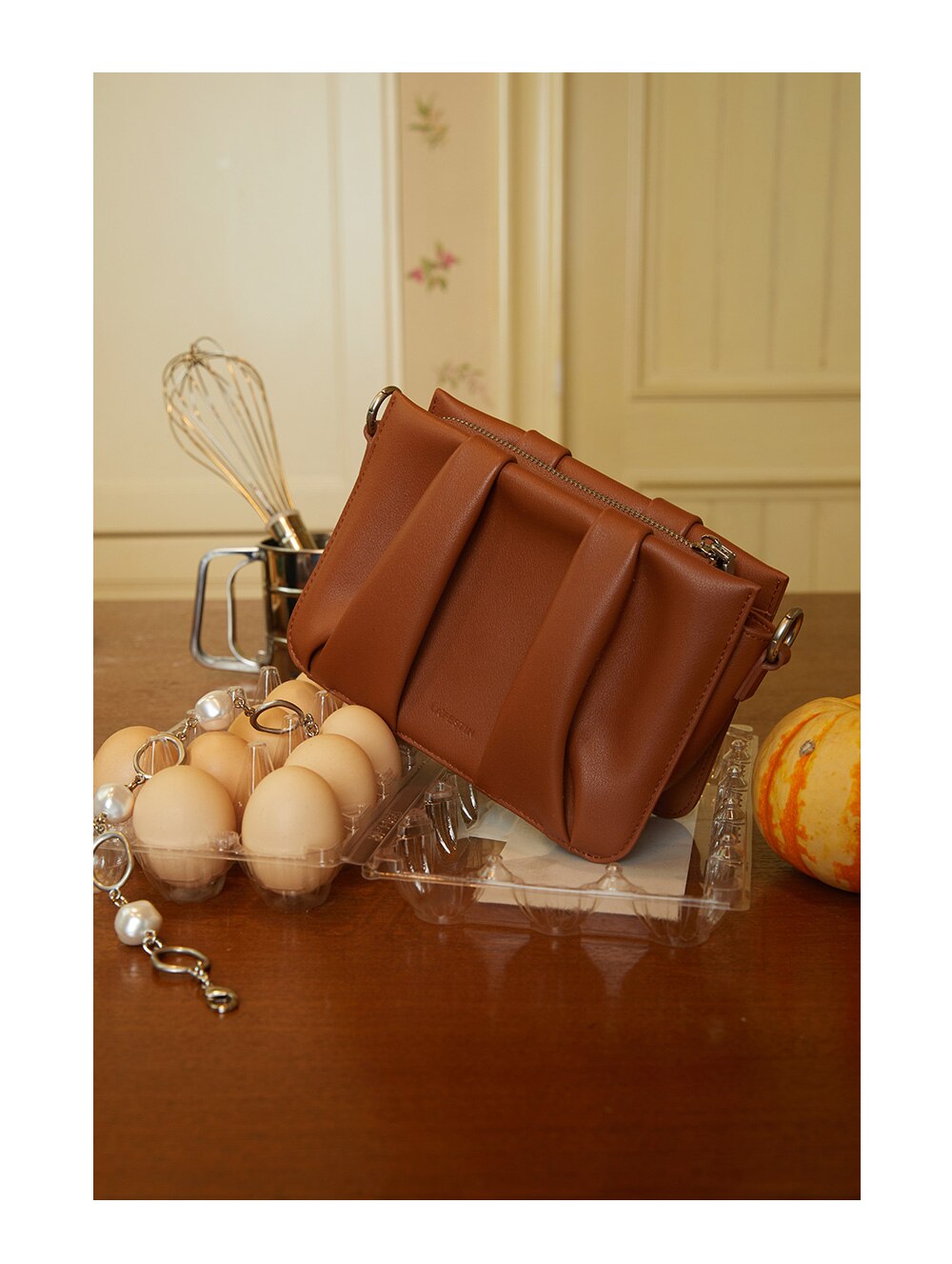 Pleated Shoulder Messenger Handbag