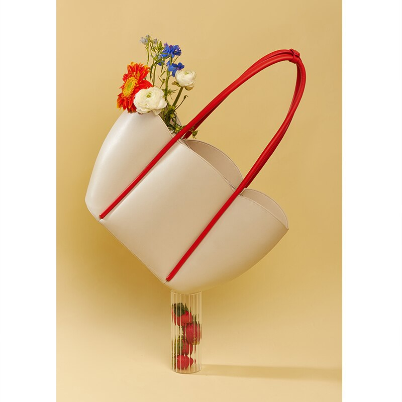 Trendy Petal Tote Bag